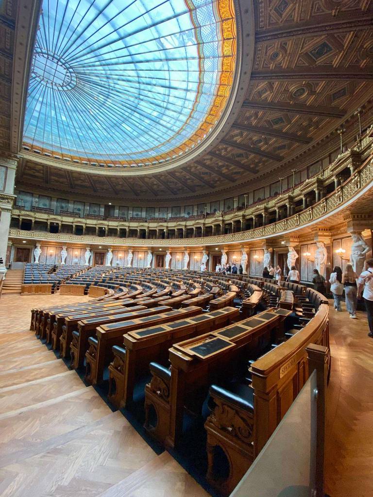 Parlament Saal rund Parlament Saal rund