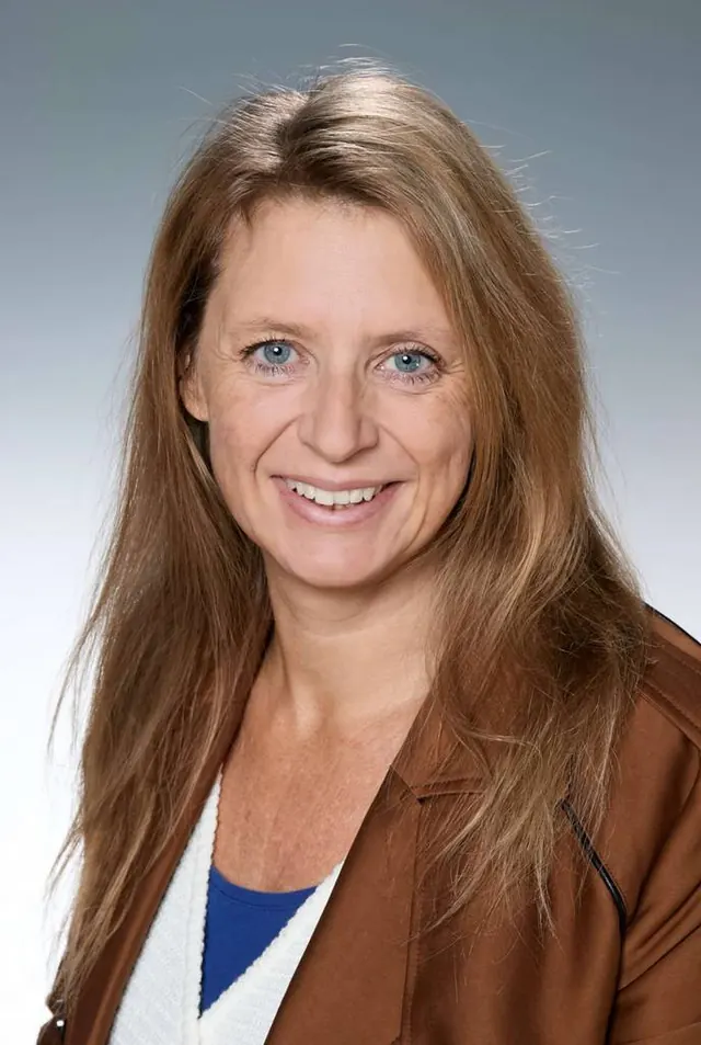 Porträt von Mag. Dr. MATEJKA-HANSER Lisa
